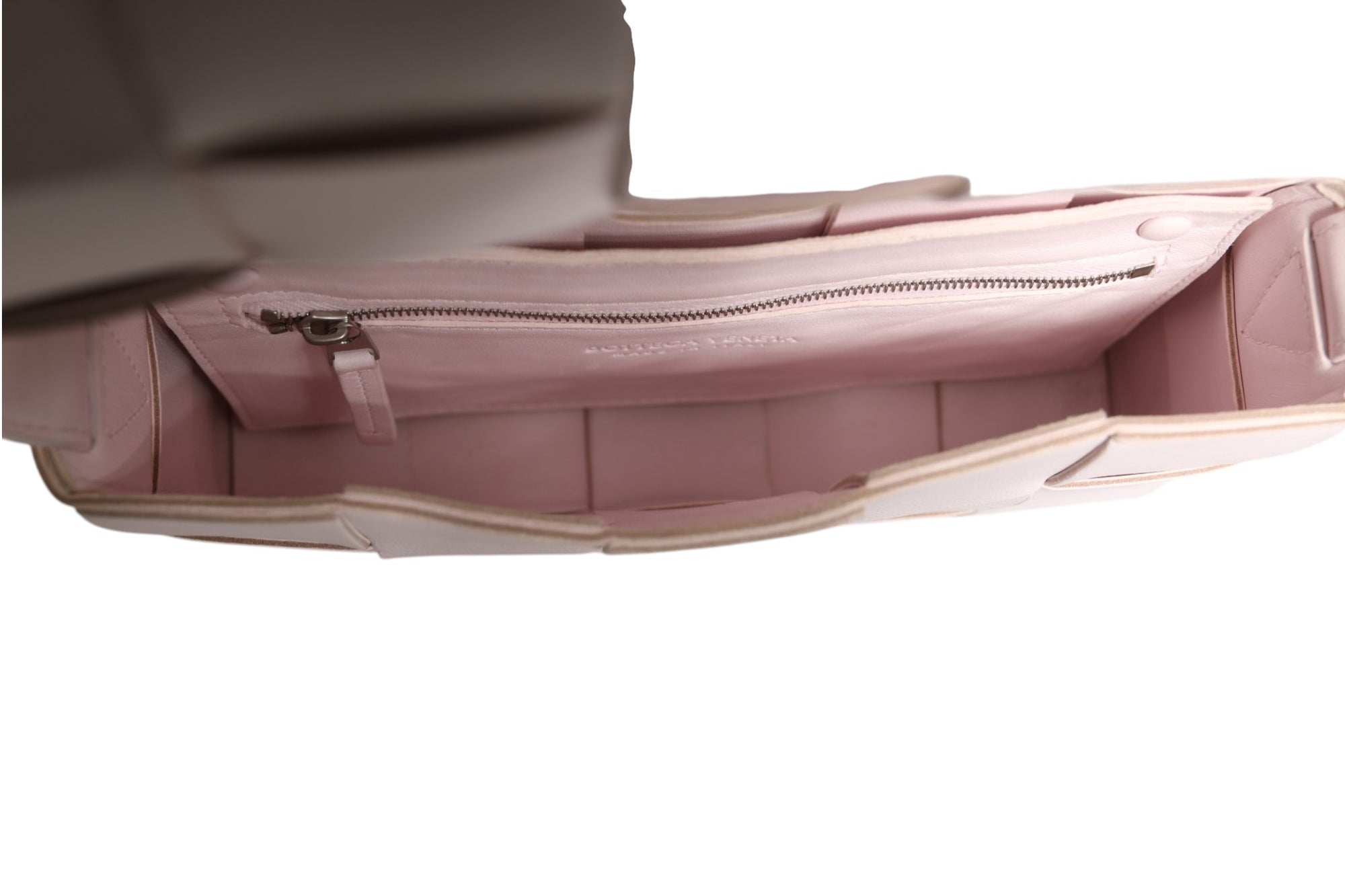 Bottega Veneta Intrecciato Cassette Shoulder Bag - Light Pink