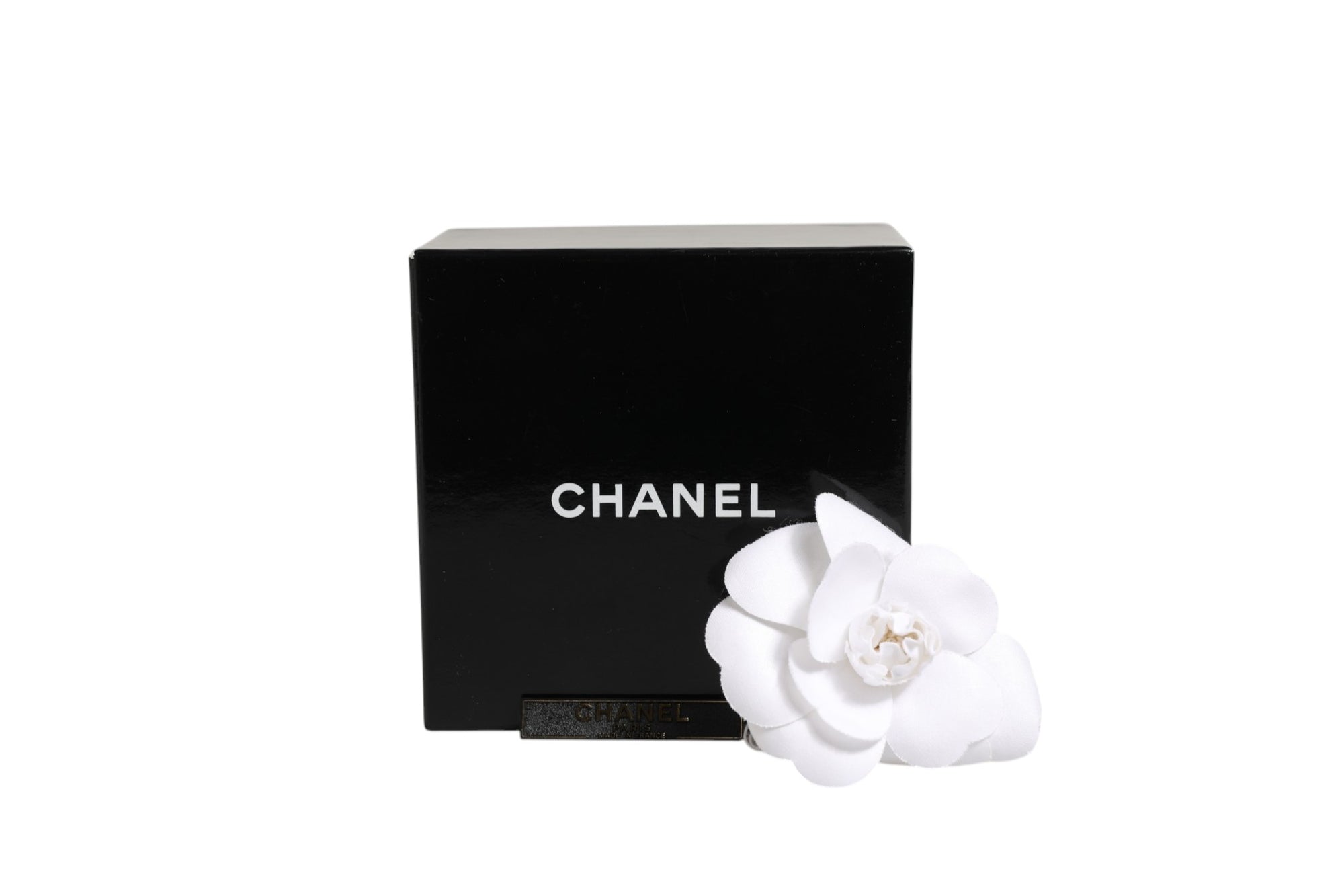 Chanel White flower Brooch